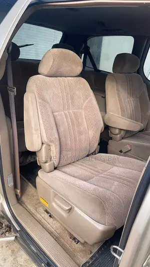 Toyota Sienna 2002 Silver