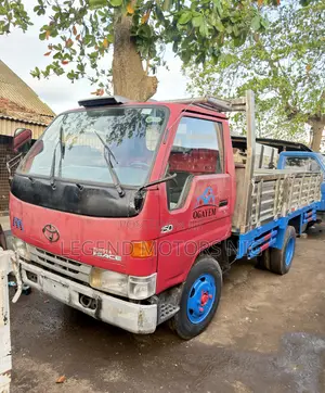 Toyota Dyna 150 Truck 6 Tyres ( New 2RZ Engine )
