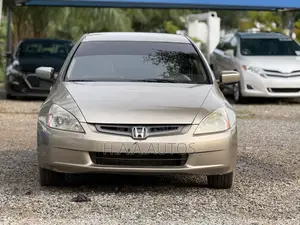 Honda Accord 2004 Gold