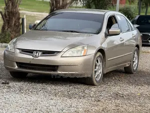 Honda Accord 2004 Gold