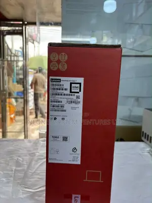 New Laptop Lenovo 8GB Intel Core Ultra 5 SSD 512GB