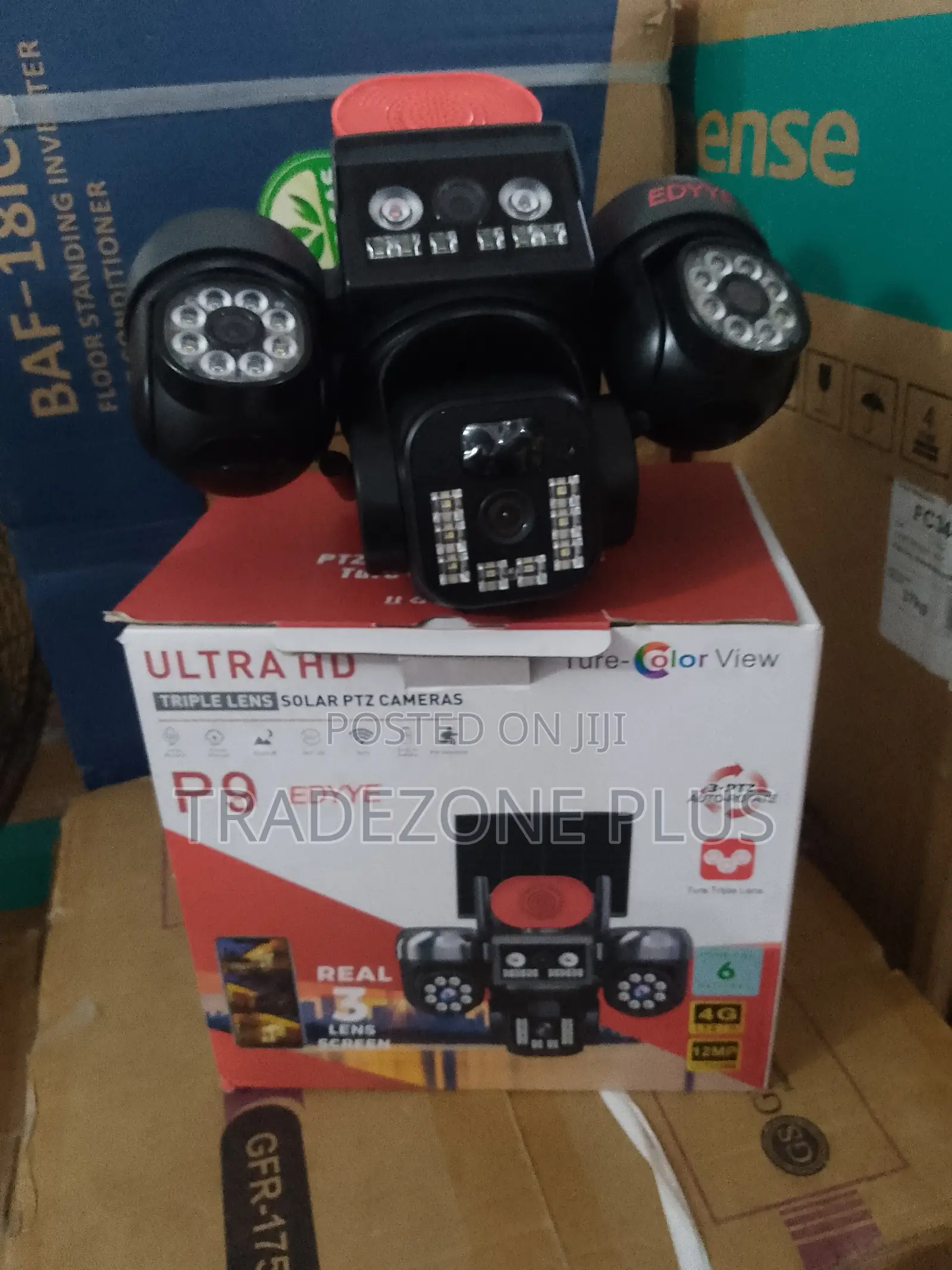 Solar PTZ Camera With Multiple Viewing Angles