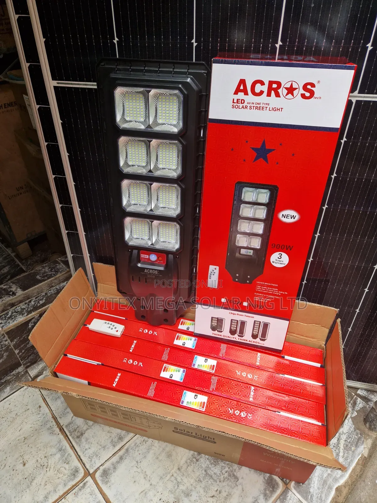 Acros LED Solar Street Light 900watt 4Eye