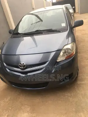 Toyota Yaris 1.0 VVT-i 2007 Gray