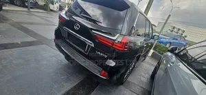 Lexus LX 2018 Black