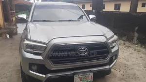 Toyota Tacoma 4dr Double Cab 2016 Gray