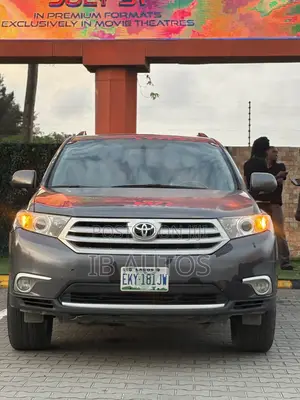 Toyota Highlander Limited 4dr SUV (3.5L 6cyl 6A) 2014 Gray