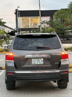 Toyota Highlander Limited 4dr SUV (3.5L 6cyl 6A) 2014 Gray