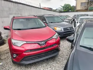 Toyota RAV4 Limited AWD (2.5L 4cyl 6A) 2017 Red