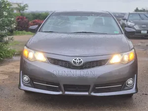 Toyota Camry SE 4dr Sedan (2.5L 4cyl 6A) 2013 Gray