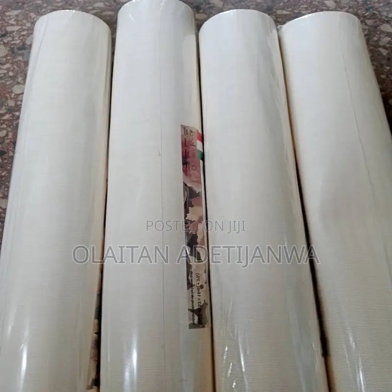 Luxurious Matte Nonwoven Wallpaper