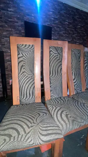 Neatly Used Dining Set