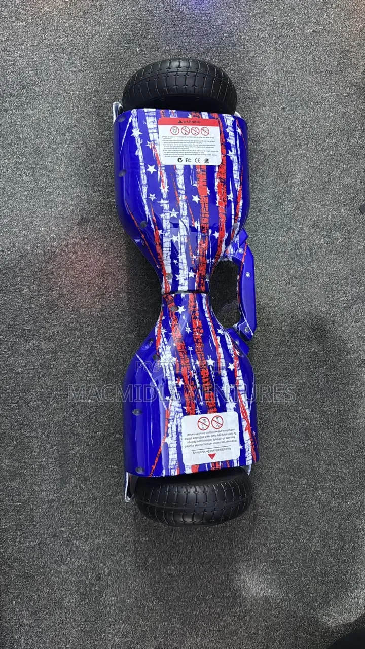 Brand New Hoverboard With Bluetooth Speakers and Light