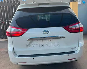 Toyota Sienna Limited Premium 7 Passenger (3.5L 6cyl 8A) 2017 White