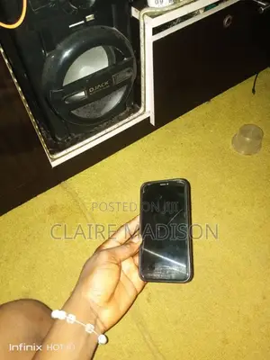 Apple iPhone XR 64 GB White