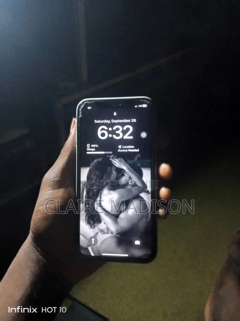 Apple iPhone XR 64 GB White