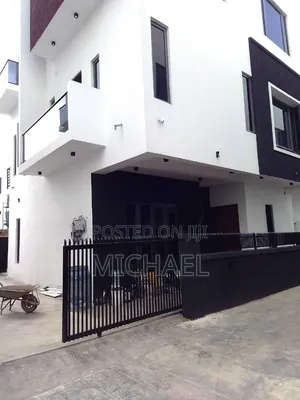 3bdrm Block of Flats in Parkview Estate, Bourdillon for rent