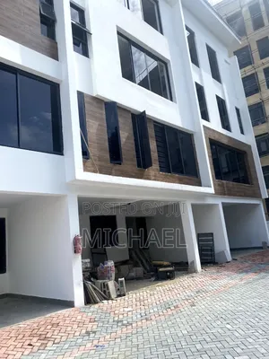 3bdrm Block of Flats in Parkview for rent