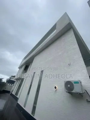 5bdrm Duplex in Banana Island for sale