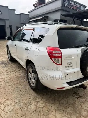 Toyota RAV4 3.5 4x4 2011 White