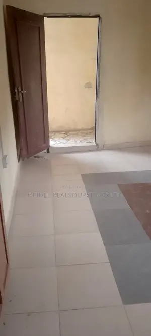 1bdrm Apartment in Beside Old Federal, Oshimili South for rent