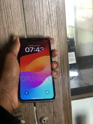 Apple iPhone 11 64 GB
