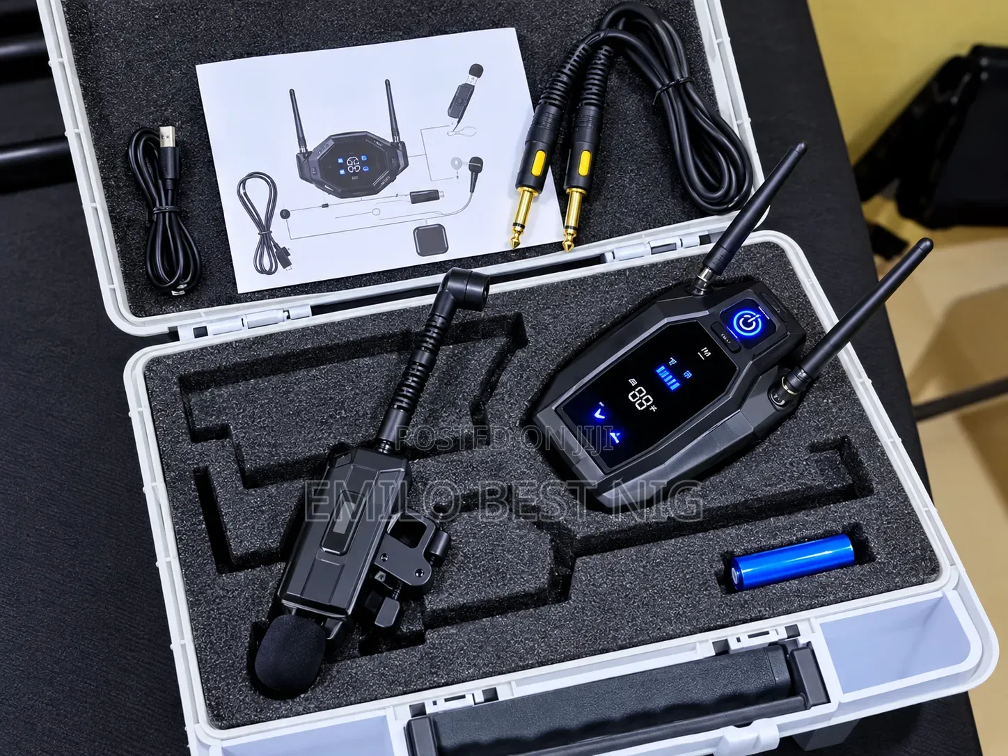 Classic Audio Saxophone Wireless Microphone