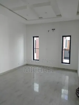 2bdrm Block of Flats in Lekki for rent