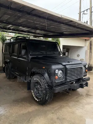 Land Rover Defender Puma 110 2.4 TD 2011 Black