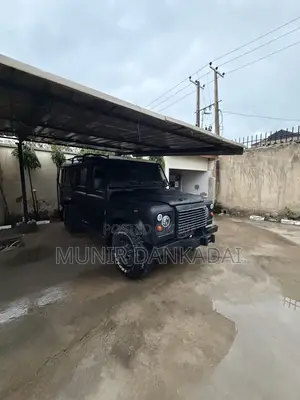 Land Rover Defender Puma 110 2.4 TD 2011 Black