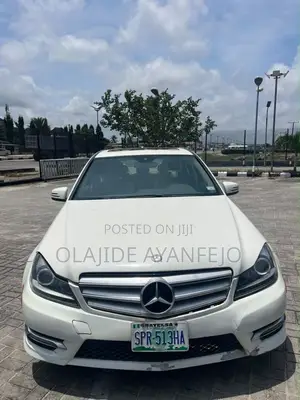 Mercedes-Benz C300 Luxury 4Matic Sedan AWD (3.0L 6cyl 7A) 2012 White