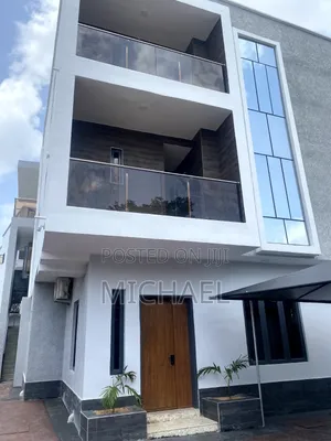 5bdrm Duplex in Osapa London for rent