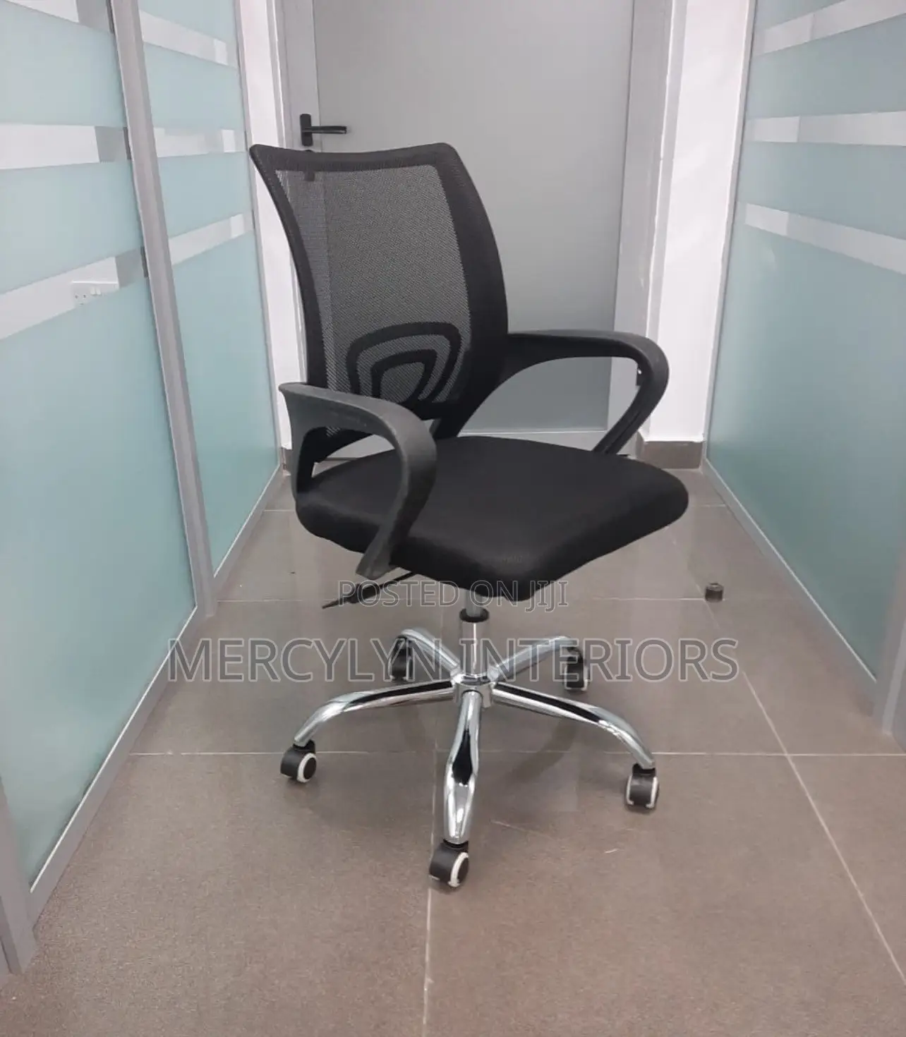 Durable Mesh Swivel Chair