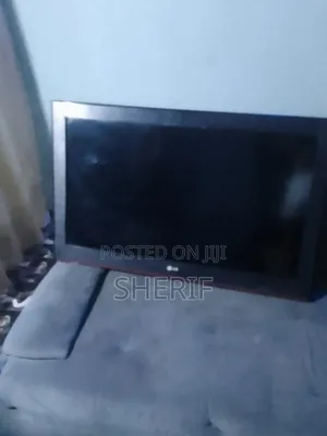 32 Inches LG TV