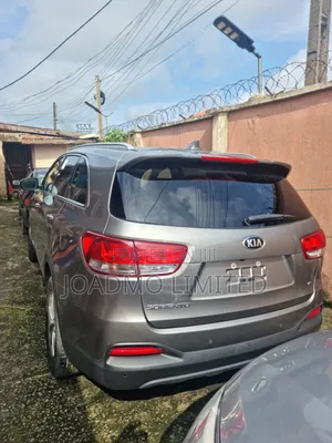 Kia Sorento 4dr SUV 2016 Gray
