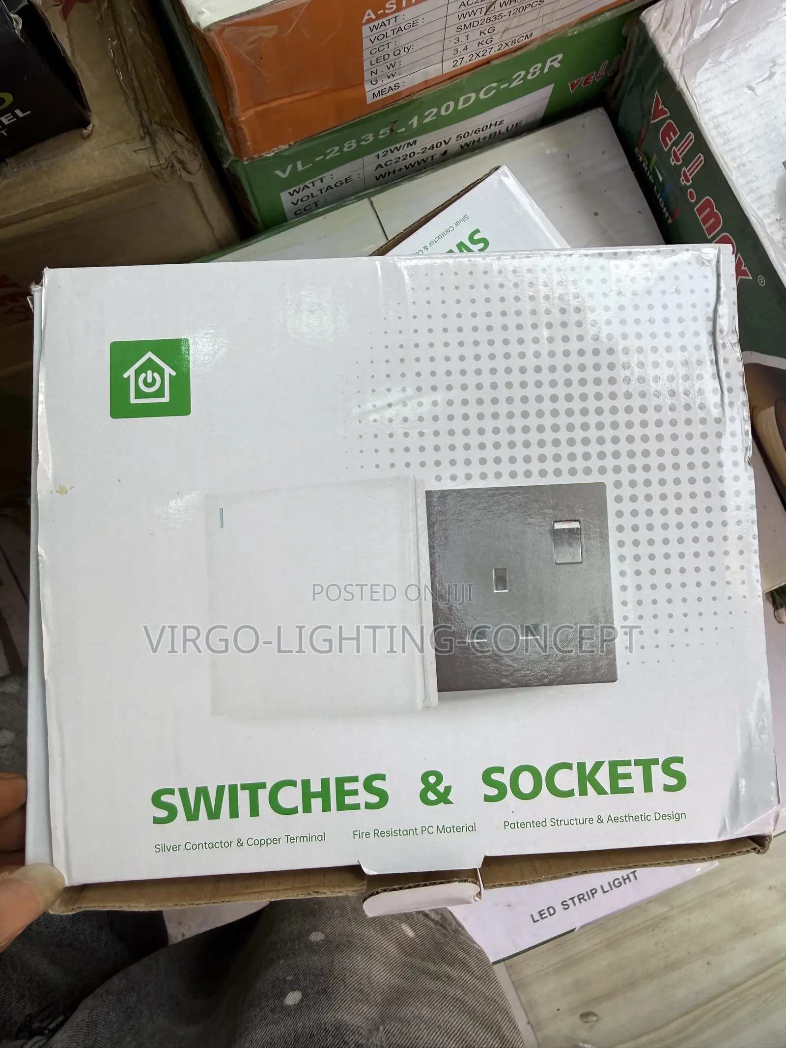 2-Gang Universal Switched Wall Socket