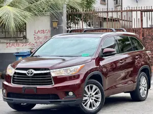 Toyota Highlander XLE V6 4x4 (3.5L 6cyl 6A) 2016 Burgundy
