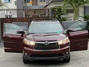 Toyota Highlander XLE V6 4x4 (3.5L 6cyl 6A) 2016 Burgundy