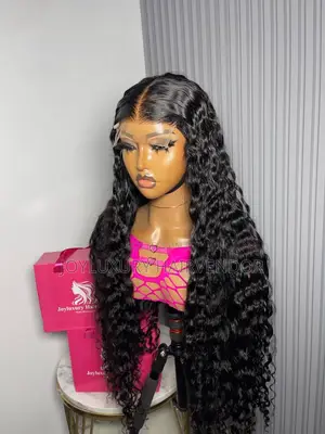 30” SDD Peruvian Signatures Deep Wavy With 5by5 Closure 300g