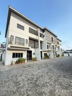3bdrm Townhouse / Terrace in Idu for rent
