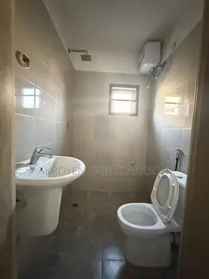 3bdrm Townhouse / Terrace in Idu for rent