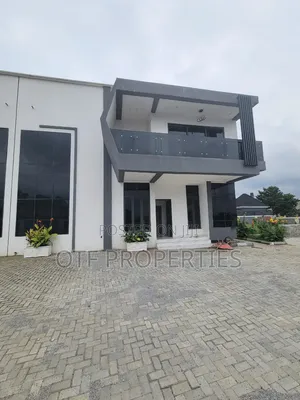 4bdrm Duplex in Idu Industrial for rent