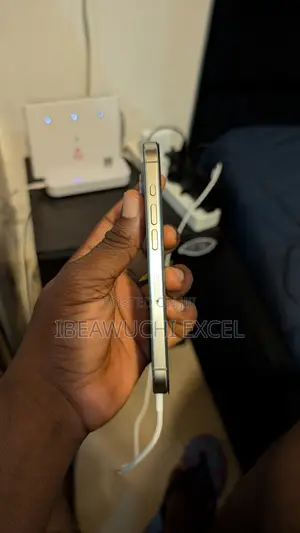 Apple iPhone 15 Pro 256 GB White