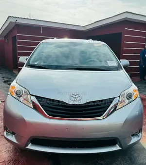 Toyota Sienna 2014 Gray
