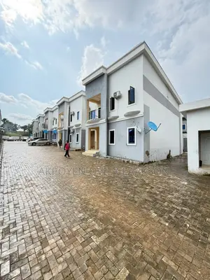 4bdrm Duplex in Life Camp for rent