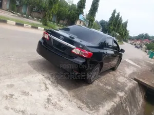 Toyota Corolla 2012 Black