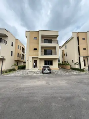 5bdrm Duplex in Jahi for rent
