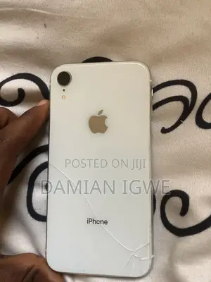 Apple iPhone XR 64 GB White