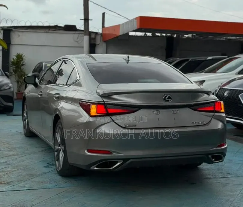 Lexus ES 2020 Teal