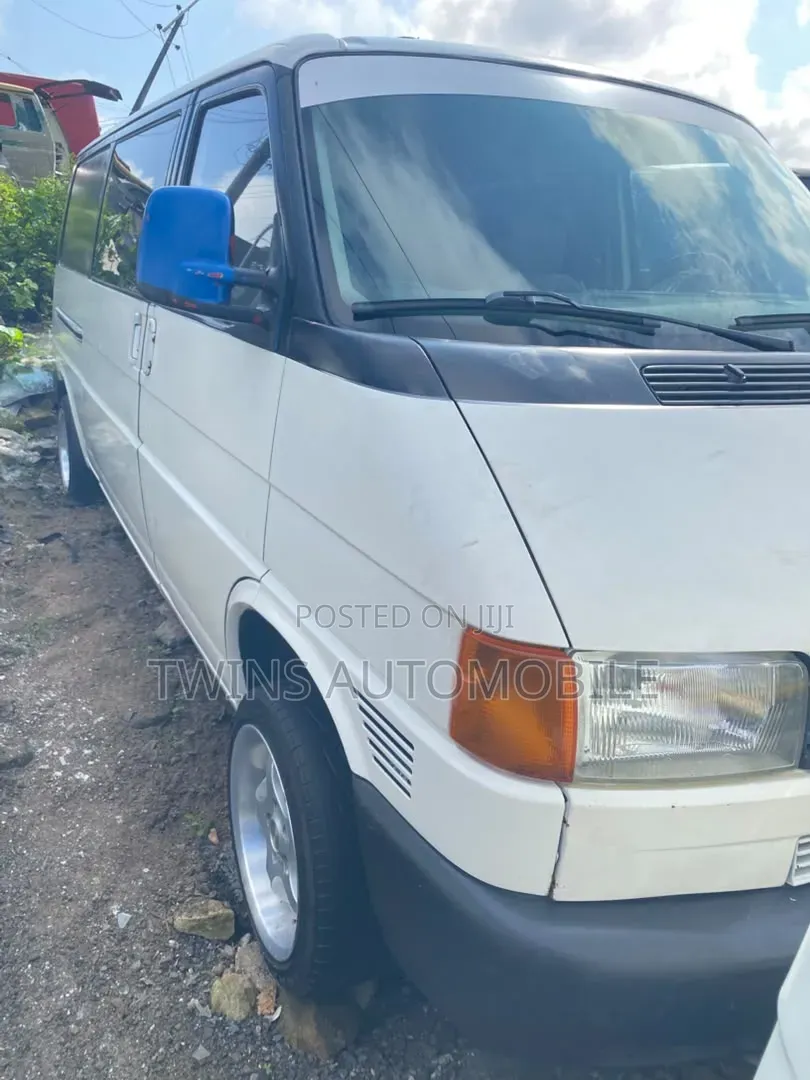 Volkswagen Transporter 2002 White